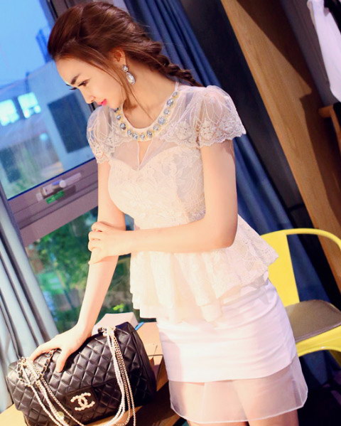 Kiêu kỳ với sơ mi peplum