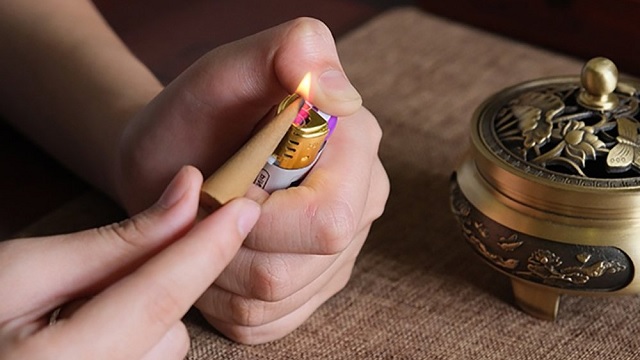 Bà bầu có nên ngửi mùi trầm hương?