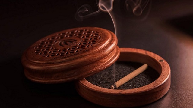 Bí quyết xua tan Căng thẳng & Stress từ Trầm hương