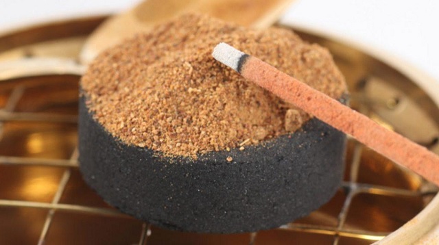 Cách đốt bột trầm hương đúng chuẩn