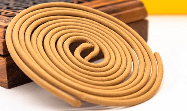 Chọn dụng cụ đốt và loại trầm hương phù hợp với phòng khách