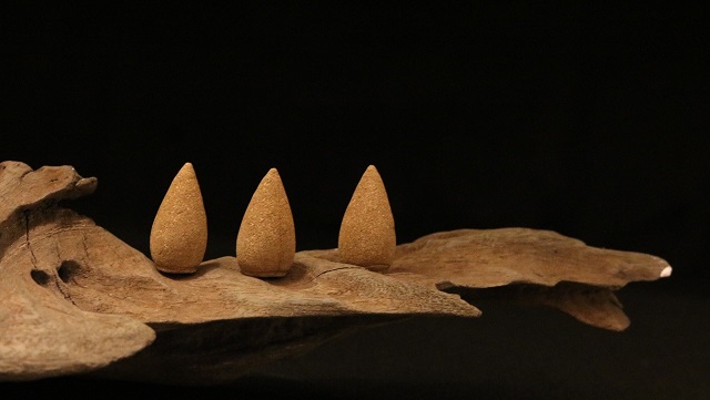 Chọn dụng cụ và loại trầm đốt phù hợp cho phòng làm việc