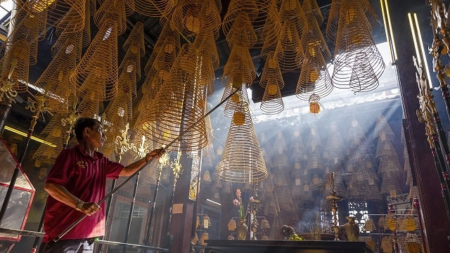 Hiểu về Nhang khoanh trầm hương