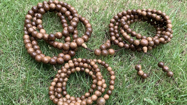 Hiểu về vòng trầm giá rẻ