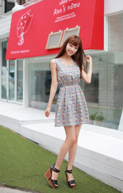 Lãng mạn cùng váy hoa