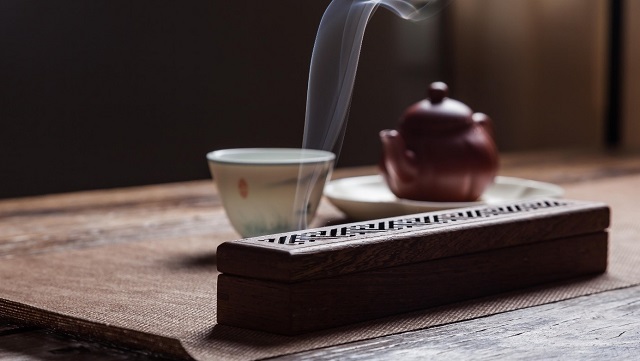Nghệ thuật thưởng trầm: Nét văn hóa tinh tế của người sành hương
