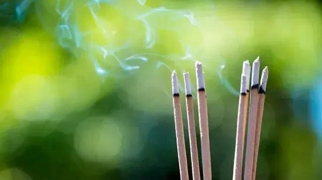 Nguyên nhân đốt trầm mà không thấy thơm