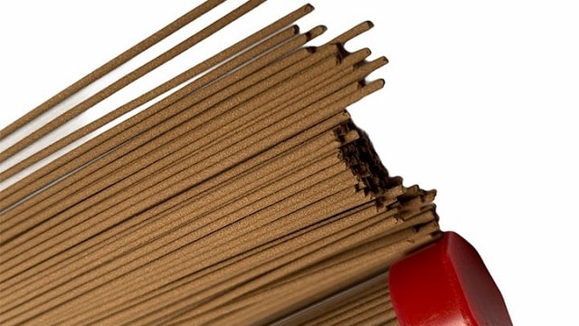Nhang trầm hương: Lợi ích, tác dụng, và cách dùng