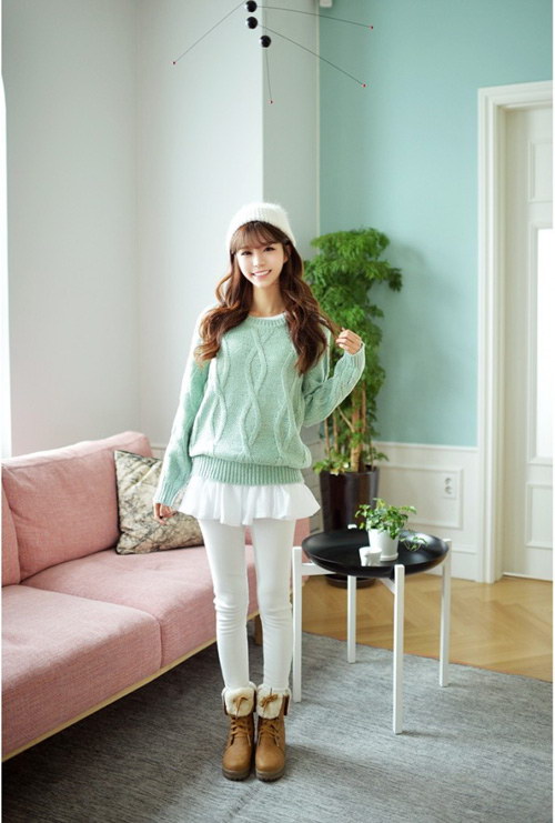 Trẻ trung hơn với quần legging giả váy