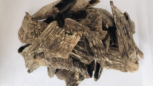 Rượu Trầm Hương