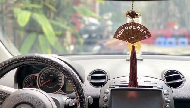 Sử dụng trầm hương trên ô tô thế nào cho đúng?