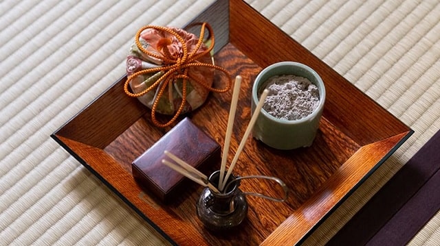 Tác dụng của trầm hương và thời điểm thích hợp để xông trầm