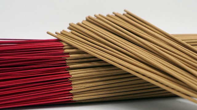 Tại sao nên sử dụng nhang trầm hương sạch?