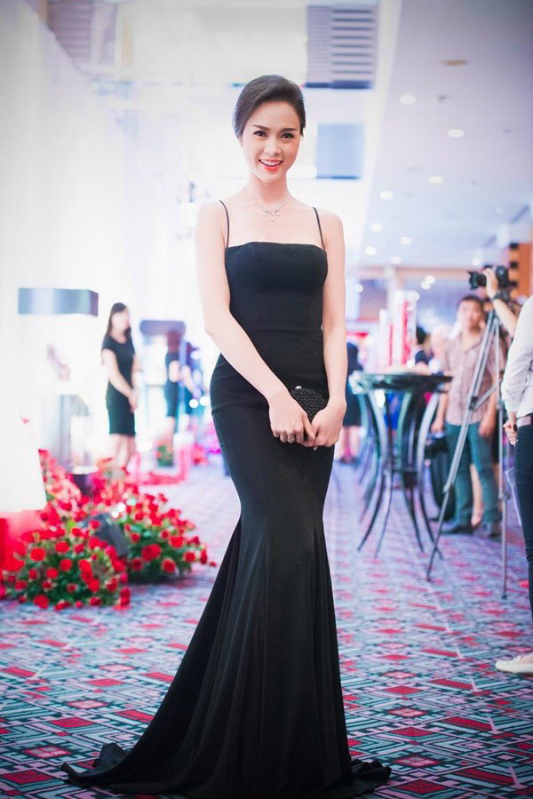 Sắc đen huyền bí