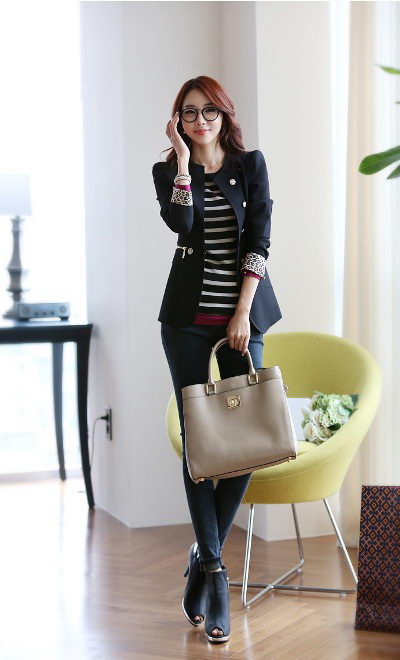 Trẻ trung với áo vest nữ công sở