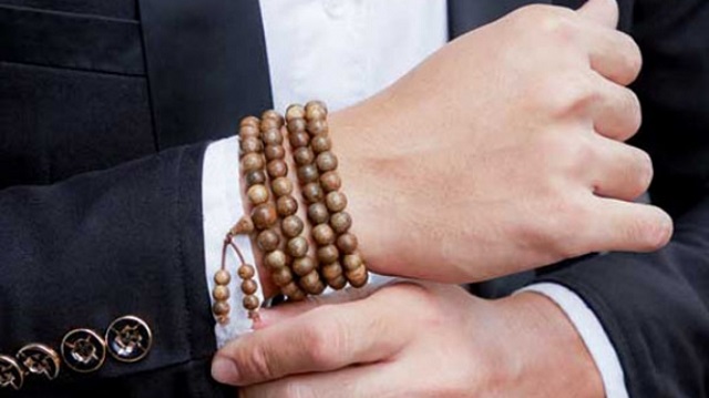 Vòng tay trầm hương cho nam giới